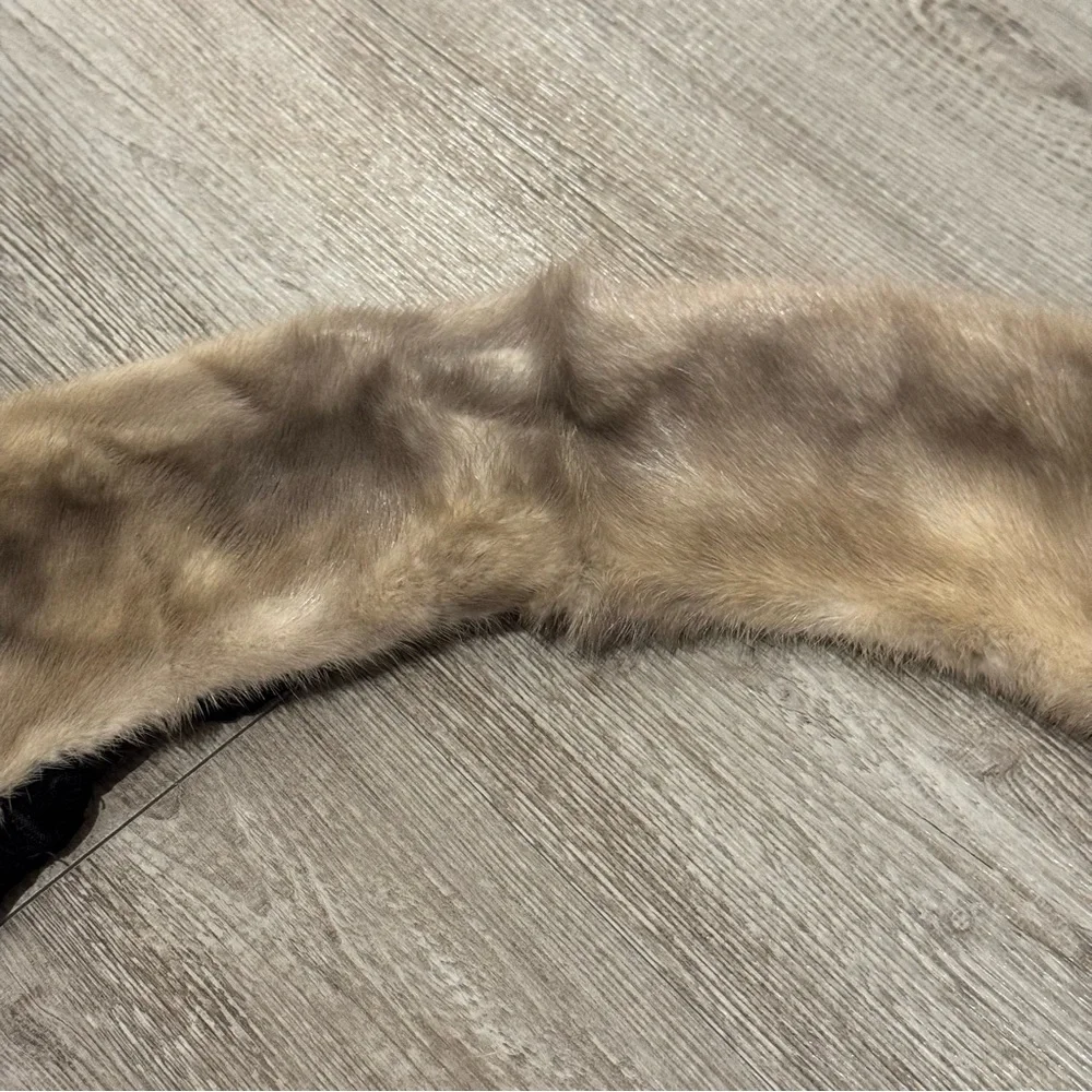 Vintage Mink Fur Beige Collar - 23